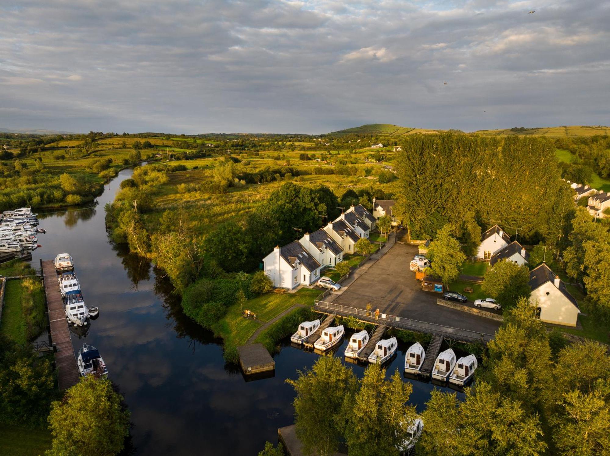 Leitrim Quay - Riverside Cottage 3 County Leitrim Kültér fotó